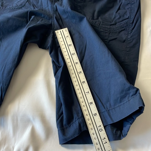 Women’s size 6 navy blue Gloria Vanderbilt Chino shorts - Picture 8 of 9